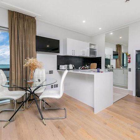 Exquisite Sun Soaked Corner Apartment Auckland Kültér fotó